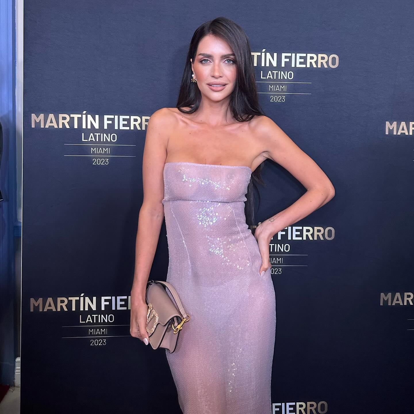 Zaira Nara lució un vestido con transparencias y le llovieron las críticas