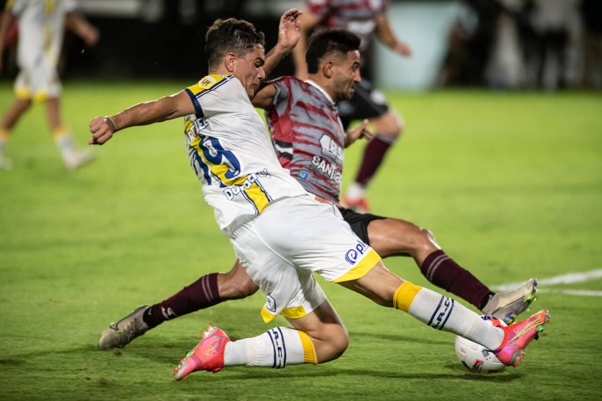 Rosario Central no liga: Luca Martínez Dupuy sufrió una lesión grave