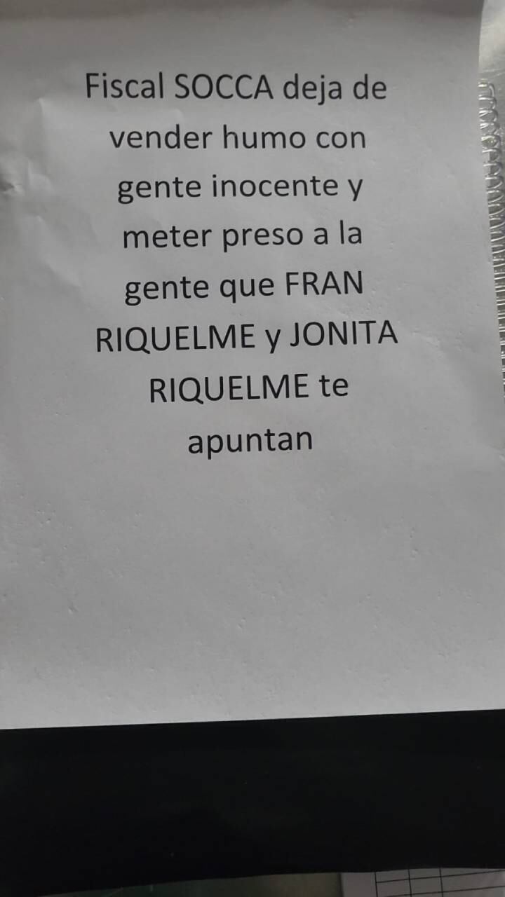 El fiscal Pablo Socca fue el principal destinatario de las amenazas con panfletos.