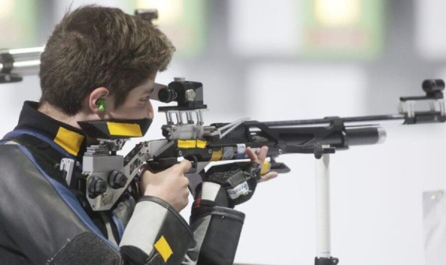 El selección nacional Facundo Firmapaz obtuvo medalla de bronce en el Nacional de Armas de Aire 2021.