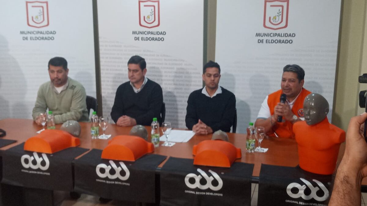 Eldorado: entregaron torsos para RCP a Protección Civil