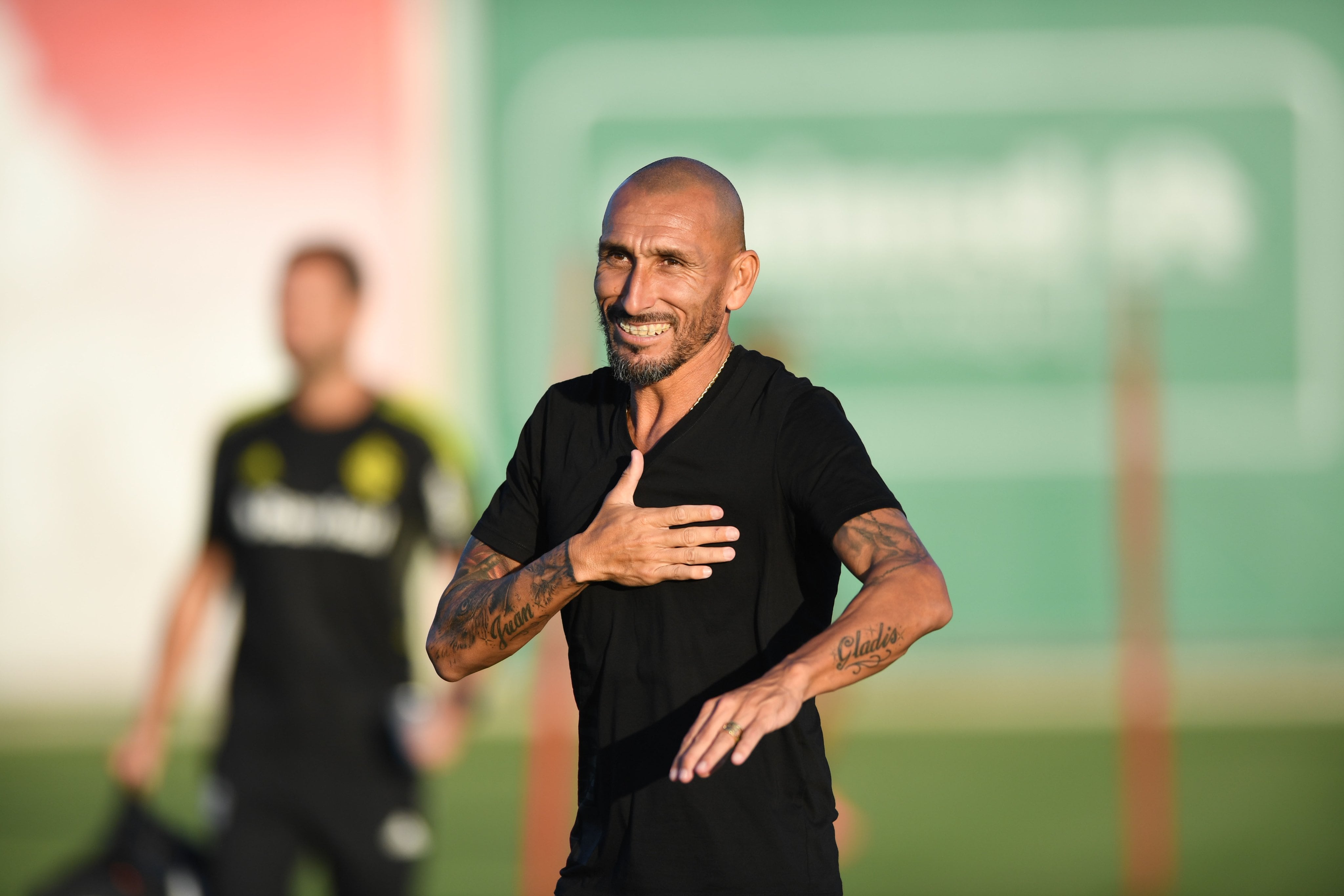 "El Cholo" Guiñazú estuvo de visita en la práctica del Inter de Brasil, donde es ídolo. (Prensa Inter).