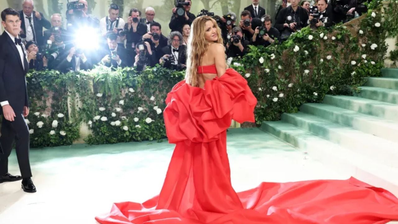 El vestido de Carolina Herrera que utilizó Shakira durante la Met Gala 2024.