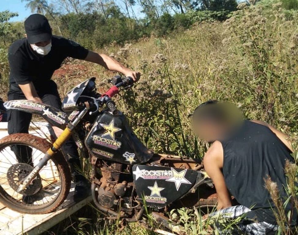 Aristóbulo del Valle: recuperaron una motocicleta que había sido robada. Policía de Misiones