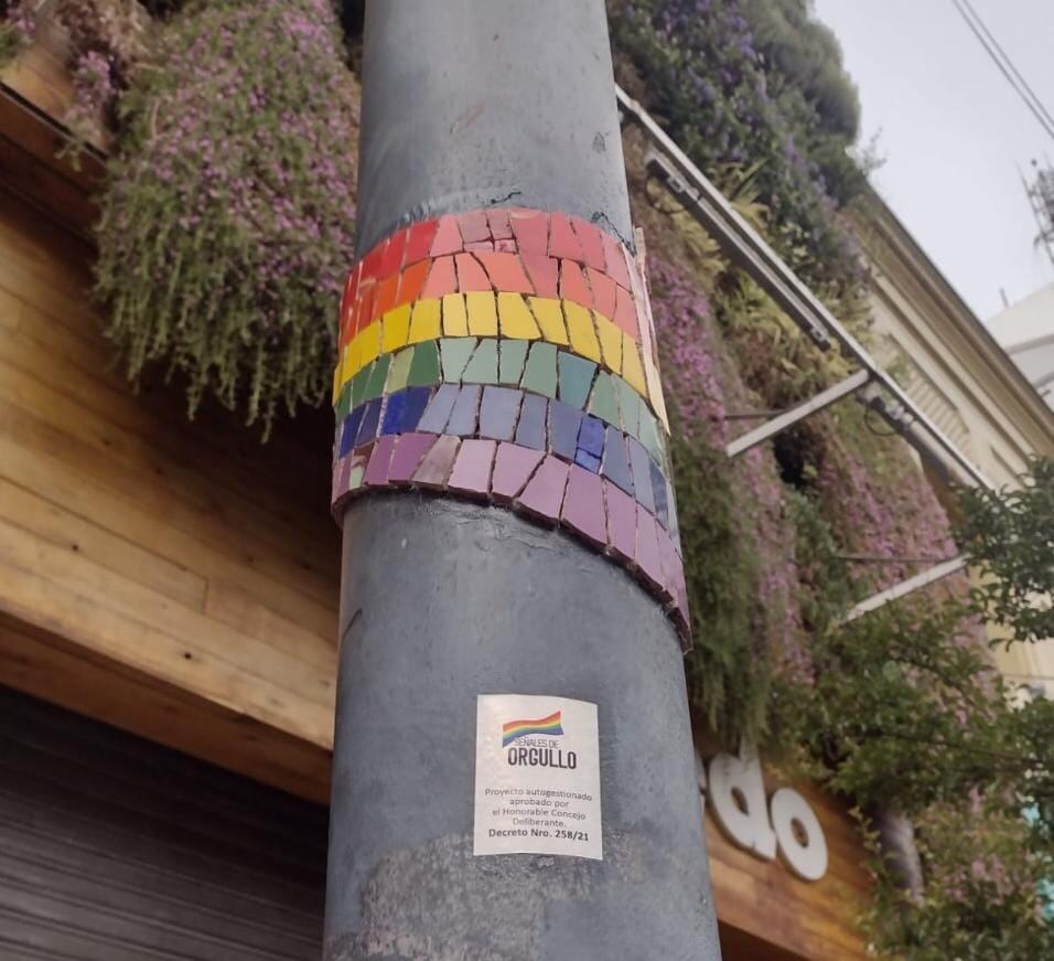 La Comisión Organizadora de la Marcha del Orgullo LGBITQ+ de Mar Del Plata anunció que se manifestarán este sábado 11 de diciembre en Mitre y Luro para seguir luchando por sus derechos.