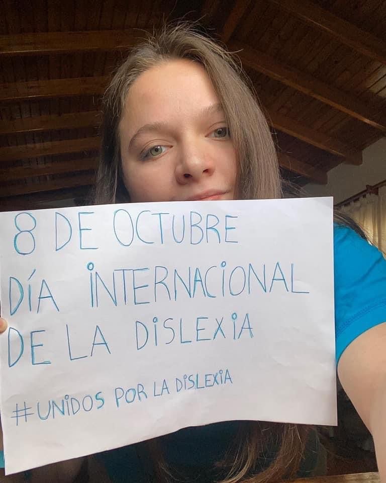 Ella expresa que no se avergüenza ni se victimiza por lo que ella vive, al contrario, se esfuerza aún más y quiere ayudar.