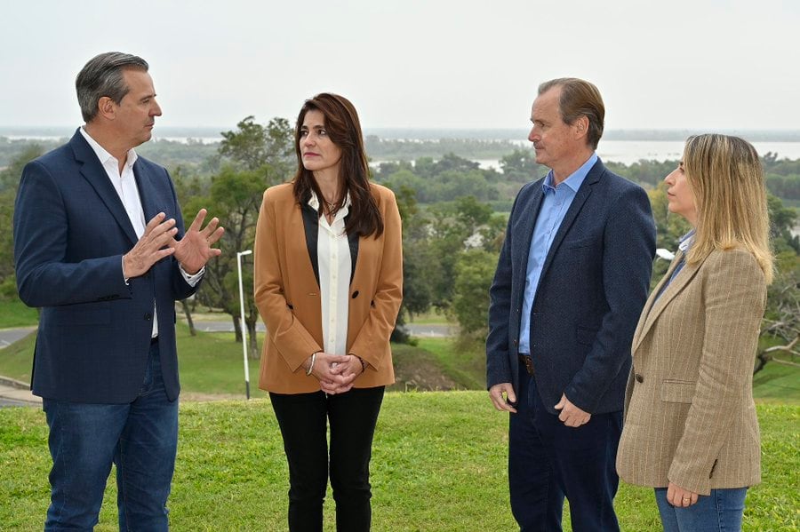 Bahl, Monjo, Bordet y Stratta.