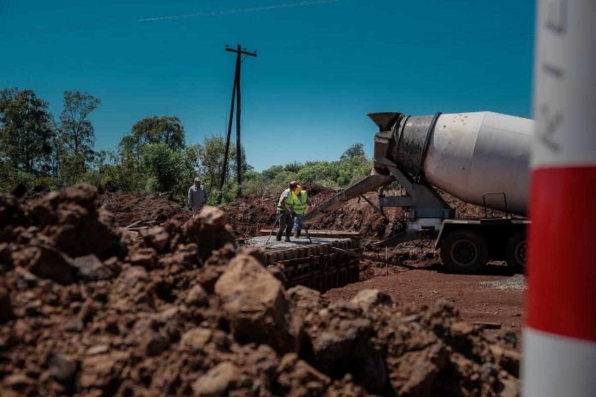 Continúa en ejecución la obra del nuevo puente sobre el arroyo Las Tunas en la Ruta Provincial N°2