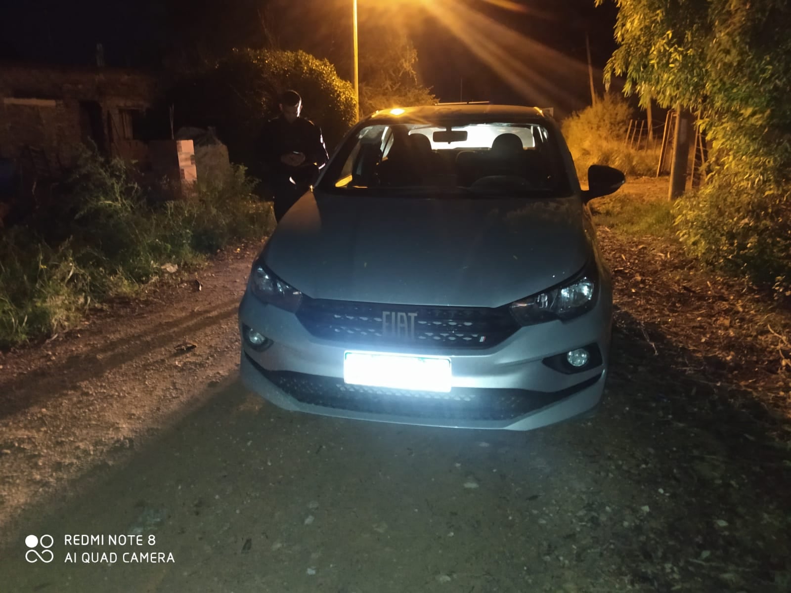 tres menores aprehendidos por robar un auto en el barrio Torre Tanque