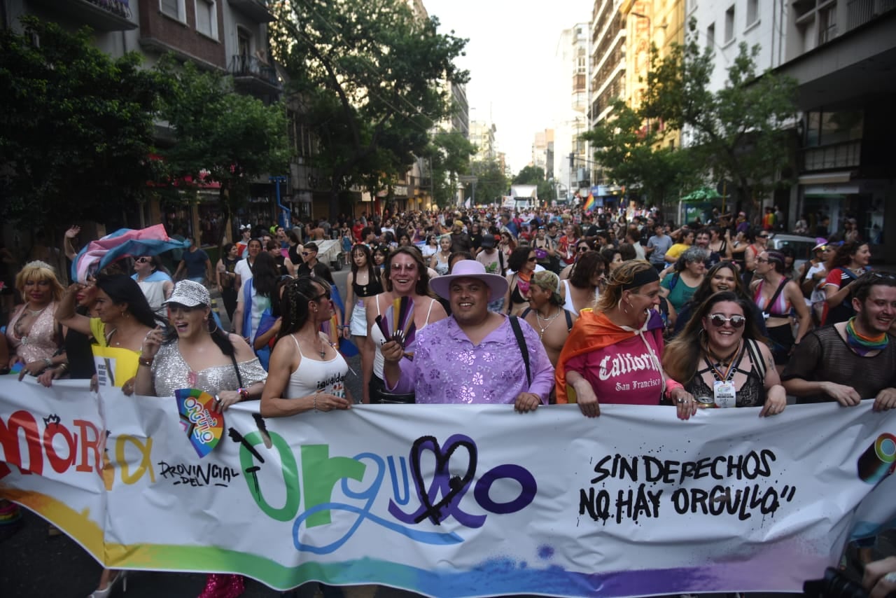 Multitudinaria Marcha del Orgullo en Córdoba. (Facundo Luque / La Voz)