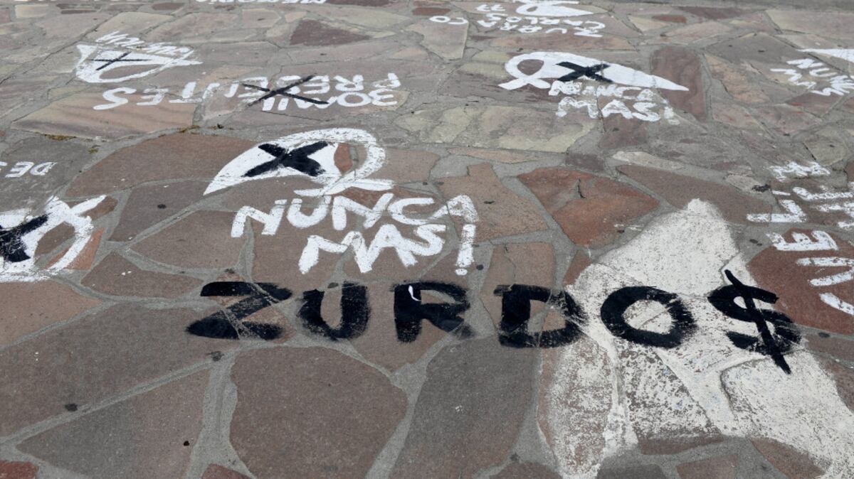La APDH repudió las pintadas sobre los pañuelos de las Madres en Bariloche
