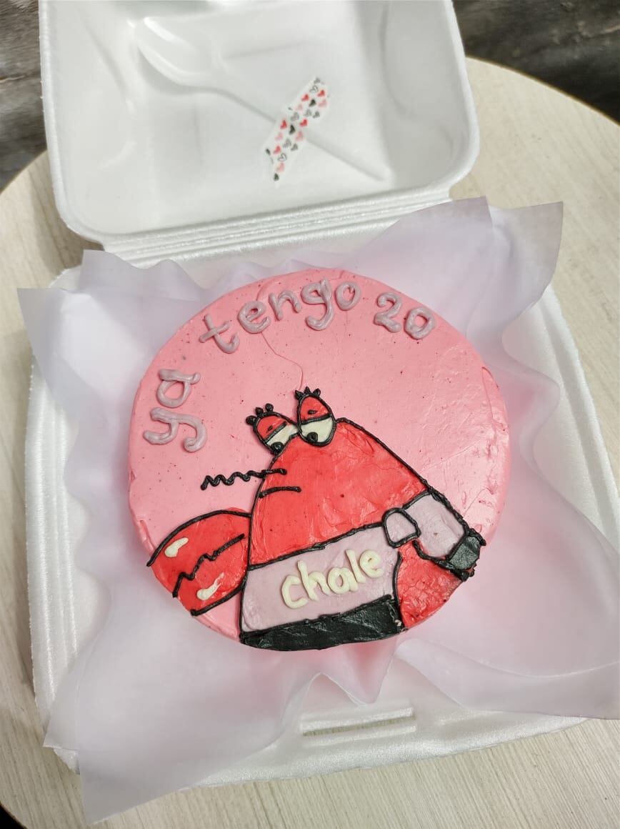 Un pedido especial de bento cake con el diseño de Don Cangrejo.