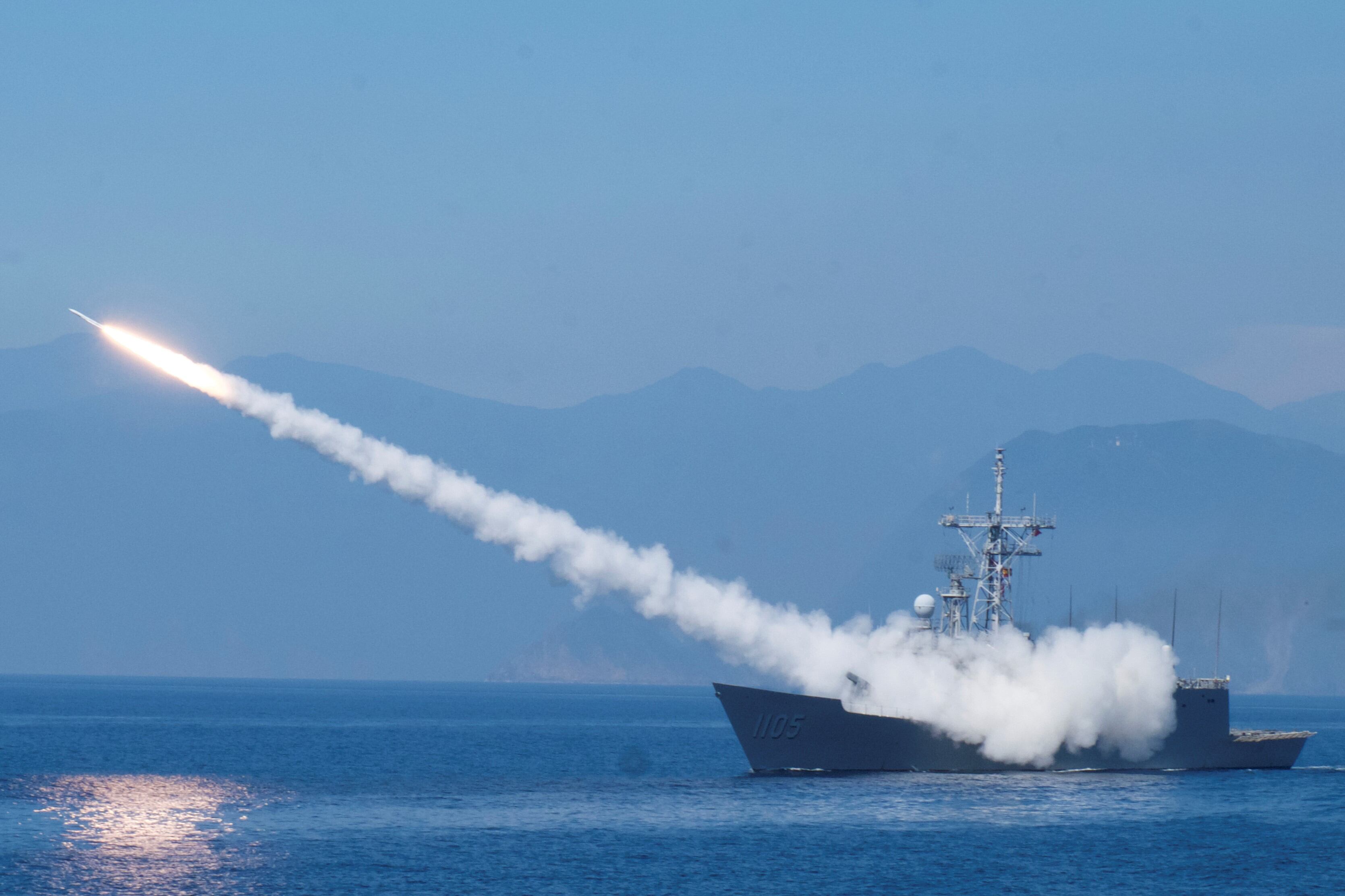 China bloqueó a Taiwán y empezó un ejercicio militar sin precedentes. / Foto: AP