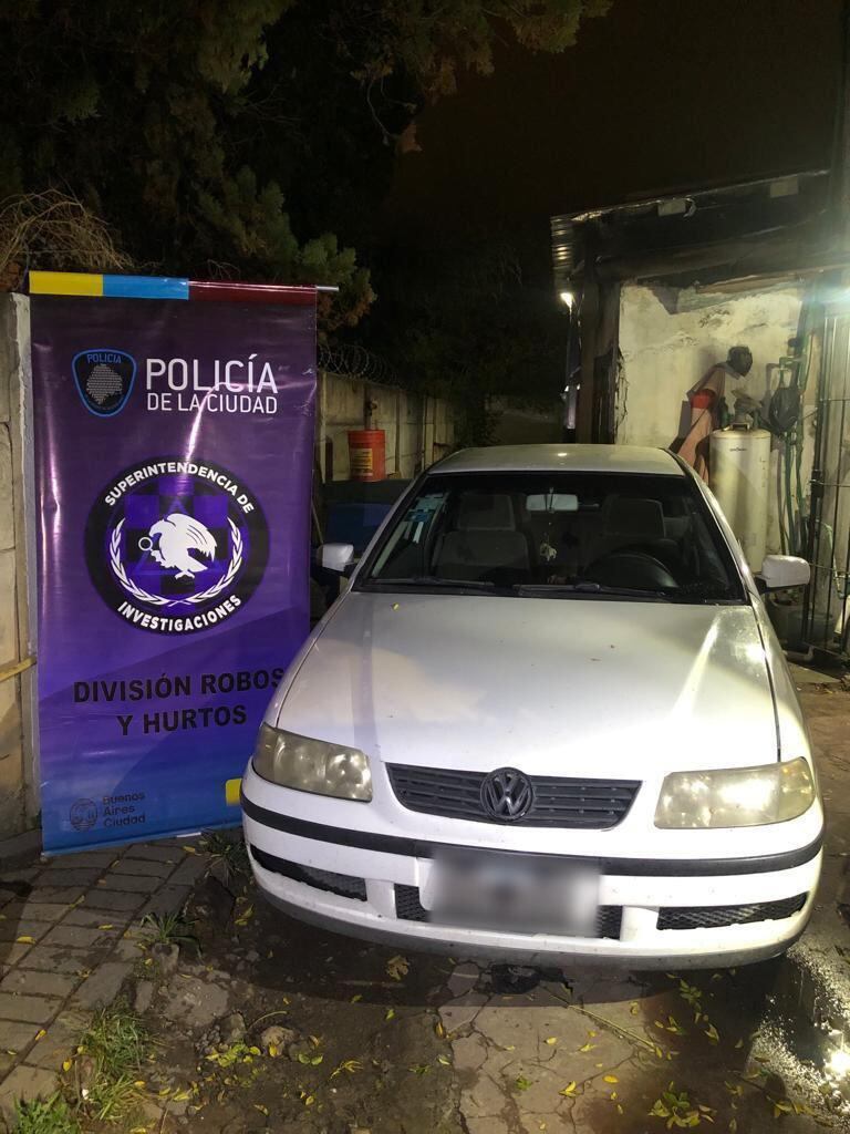 El Volkswagen Gol Blanco secuestrado.