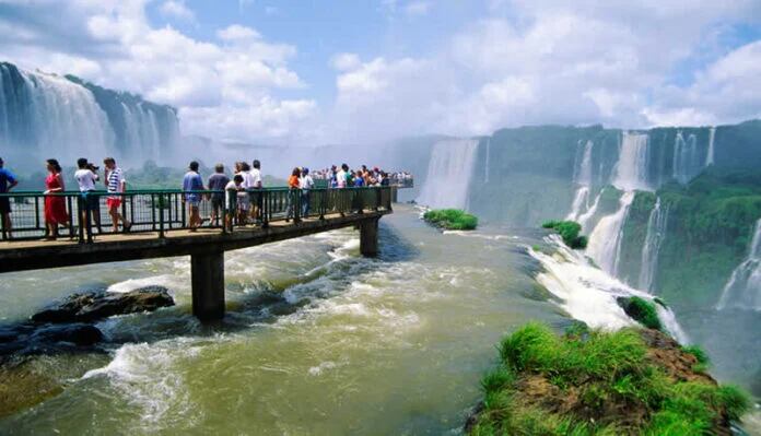 Cifra récord de ingreso a Cataratas en Semana Santa.