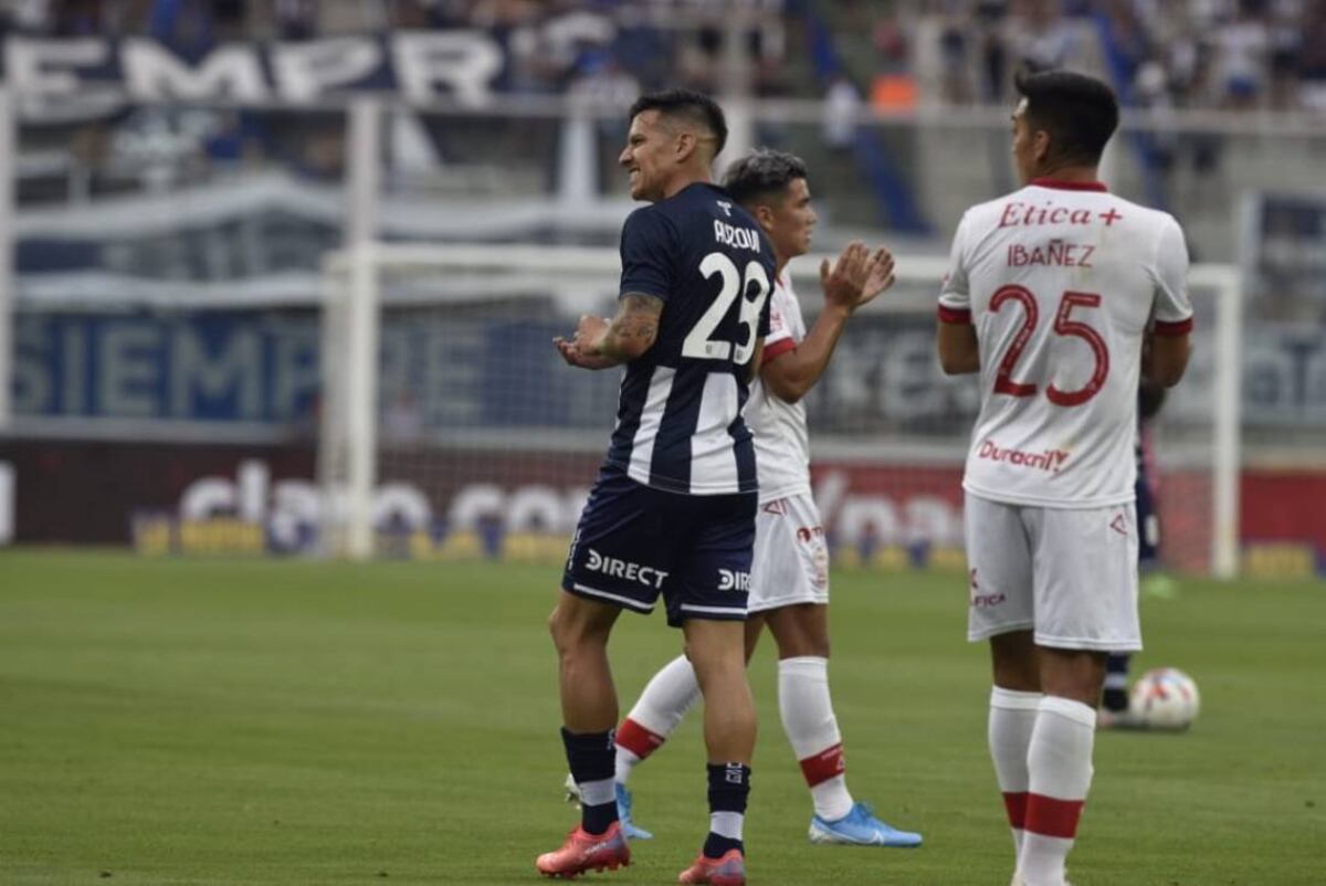 Baja segura en Talleres: Auzqui tendría un desgarro