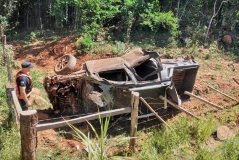 Accidente en Colonia Aurora: un joven terminó lesionado.