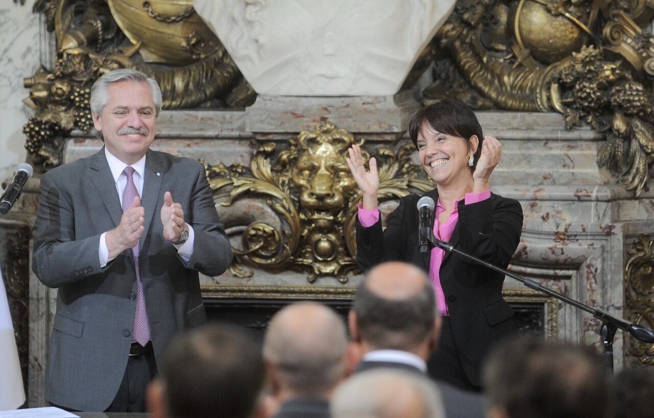 La ceremonia de la jura de Mercedes Marcó del Pont.