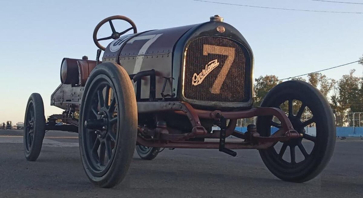 Con la carrera de las baquets y autos clásicos, arranca la “Semana del Automovilismo” en Rafaela