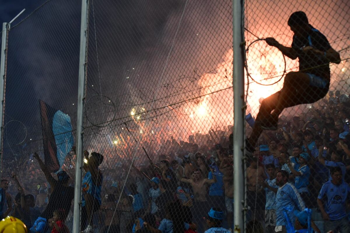 Lo que dejó Belgrano-Talleres: heridos por pirotecnia y varios detenidos en Alberdi