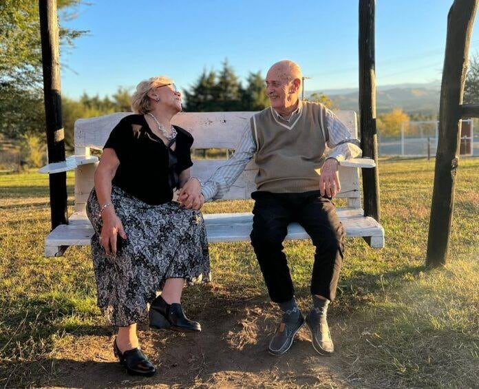 A sus 90 y 83 años, apostaron al amor y se casaron en Carlos Paz.