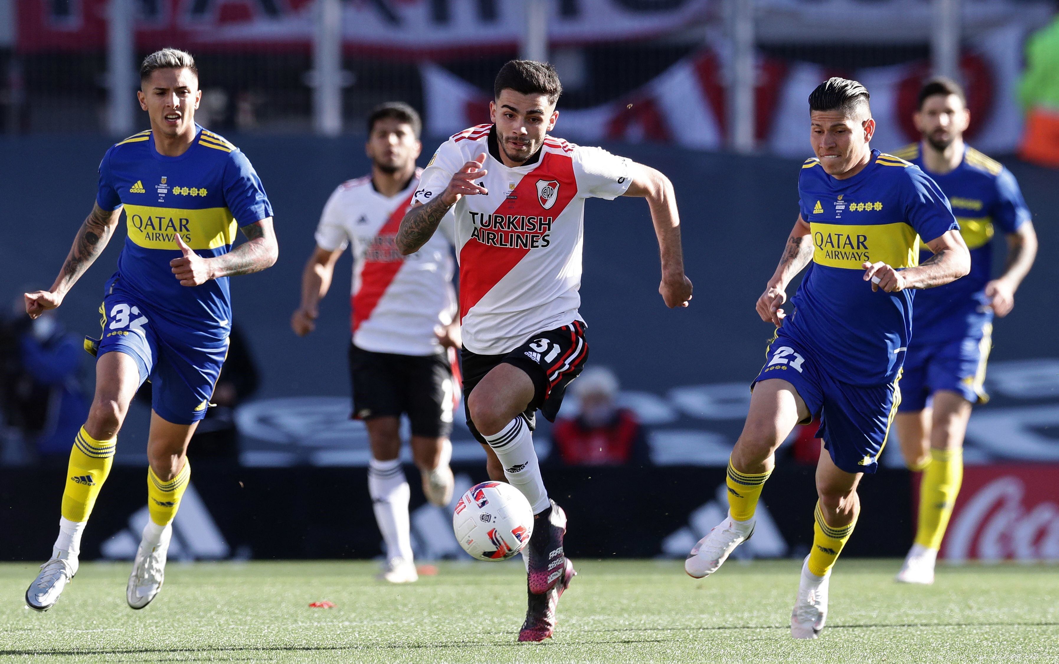 River y Boca protagonizan un nuevo Superclásico con el regreso de los hinchas locales al Monumental.