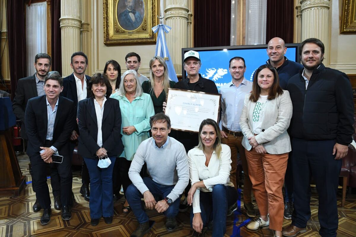 Amor radical: Carolina Losada y Luis Naidenoff están en pareja