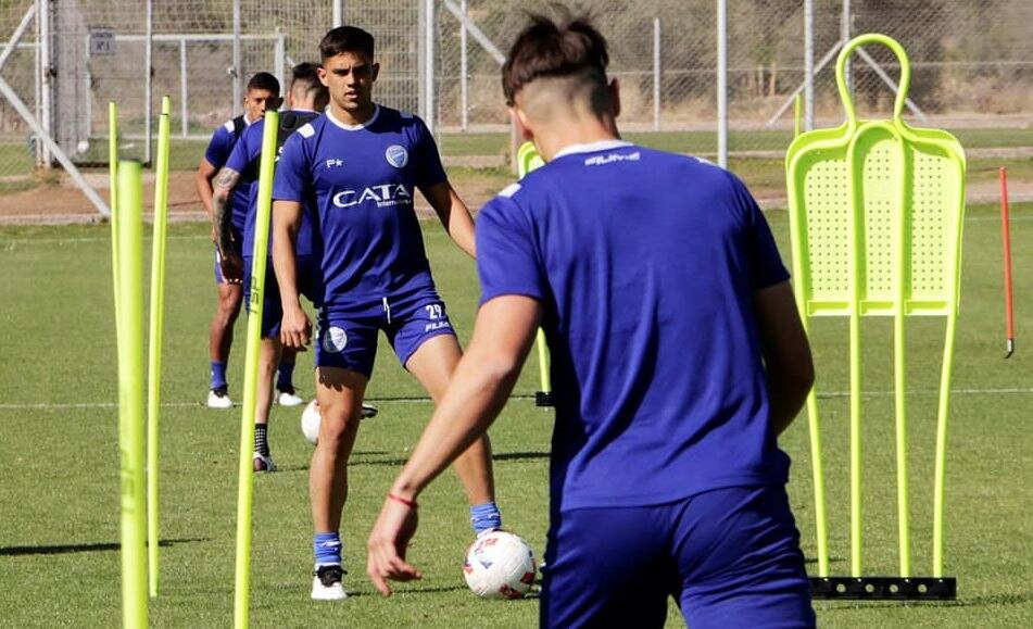 El Tomba entrenó en el predio de Coquimbito previo al viaje hacia Córdoba.