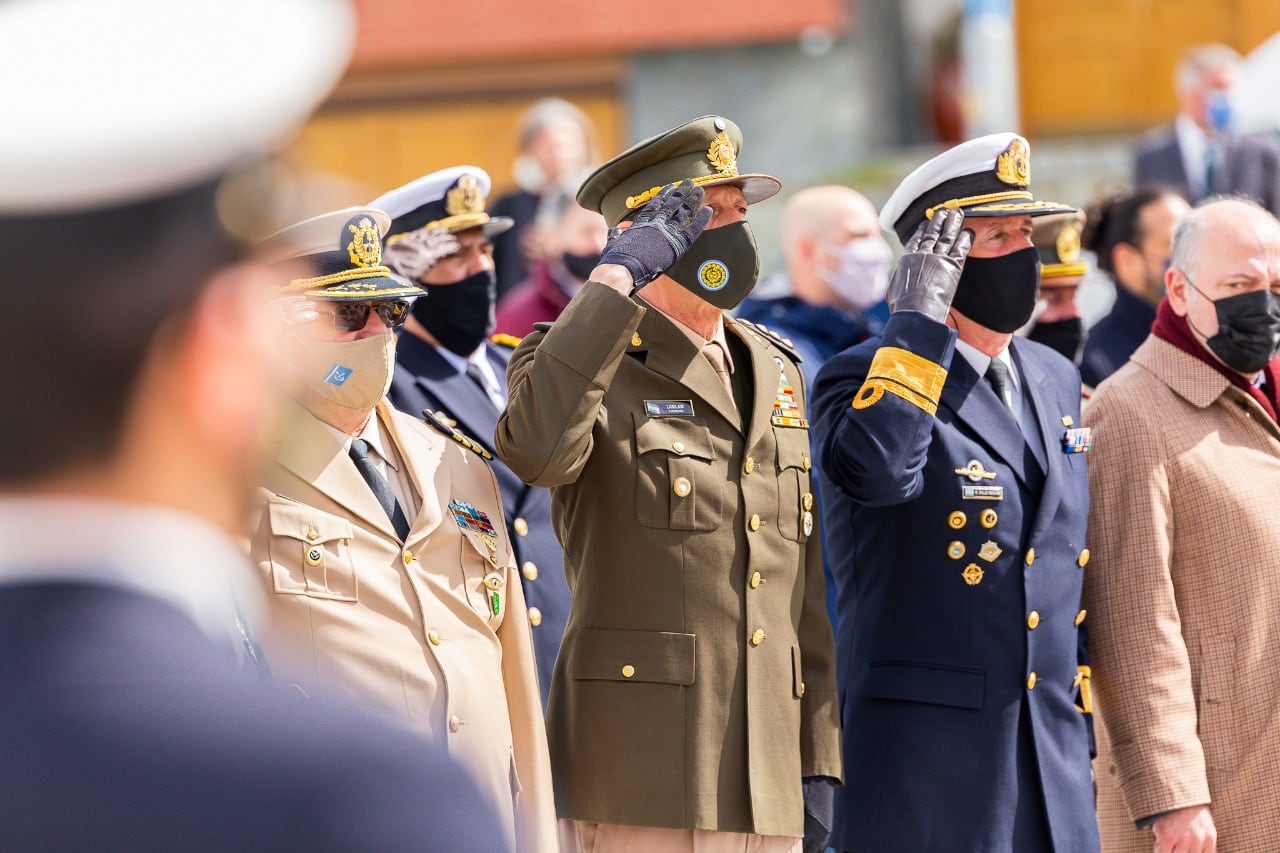 Fuerza Armadas y de Seguridad estuvieron presentes en el acto.