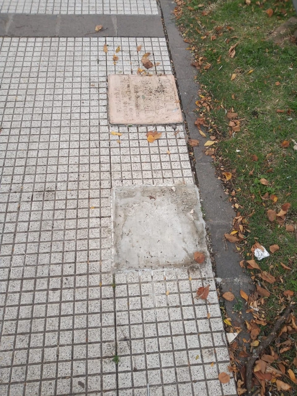 Vandalizaron Baldosa por la Memoria en la plaza San Martín