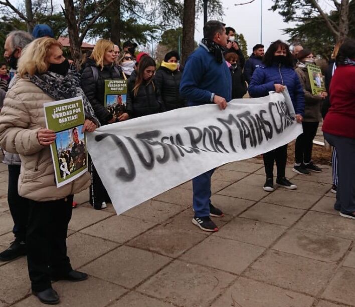 Protesta de familias y allegados a Chirino. (Gentileza)