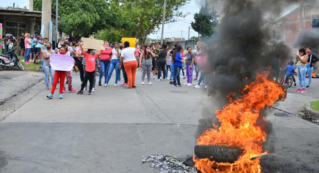 Vecinos de Marqués Anexo se manifestaron por la inseguridad (José Hernández/La Voz)