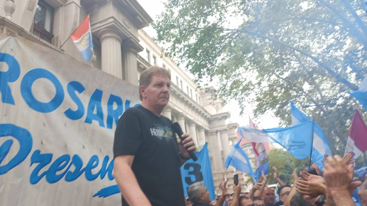 Sergio Copello en la protesta en Plaza San Martín