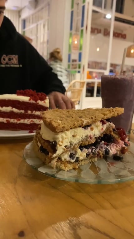 Contó su mala experiencia en la cafetería de Maru Botana y fue viral en TikTok: “Las tortas estaban feas”