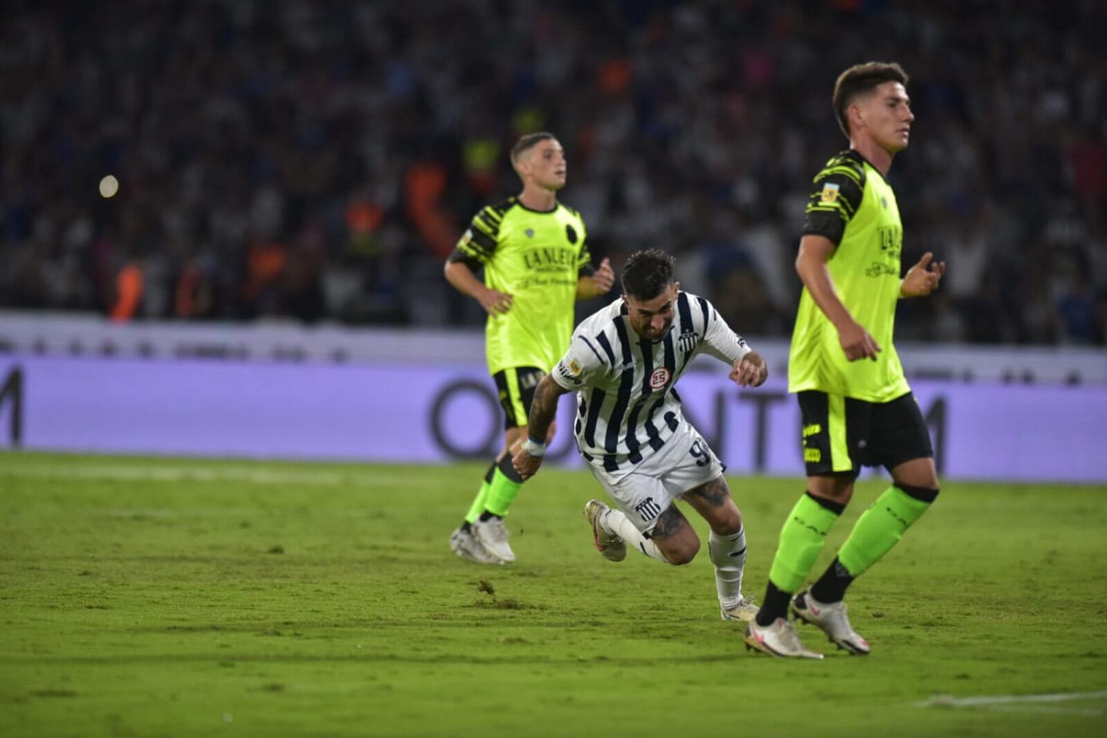 Talleres derrota a Barracas Central en el Estadio Mario Alberto Kempes. (Facundo Luque / La Voz)