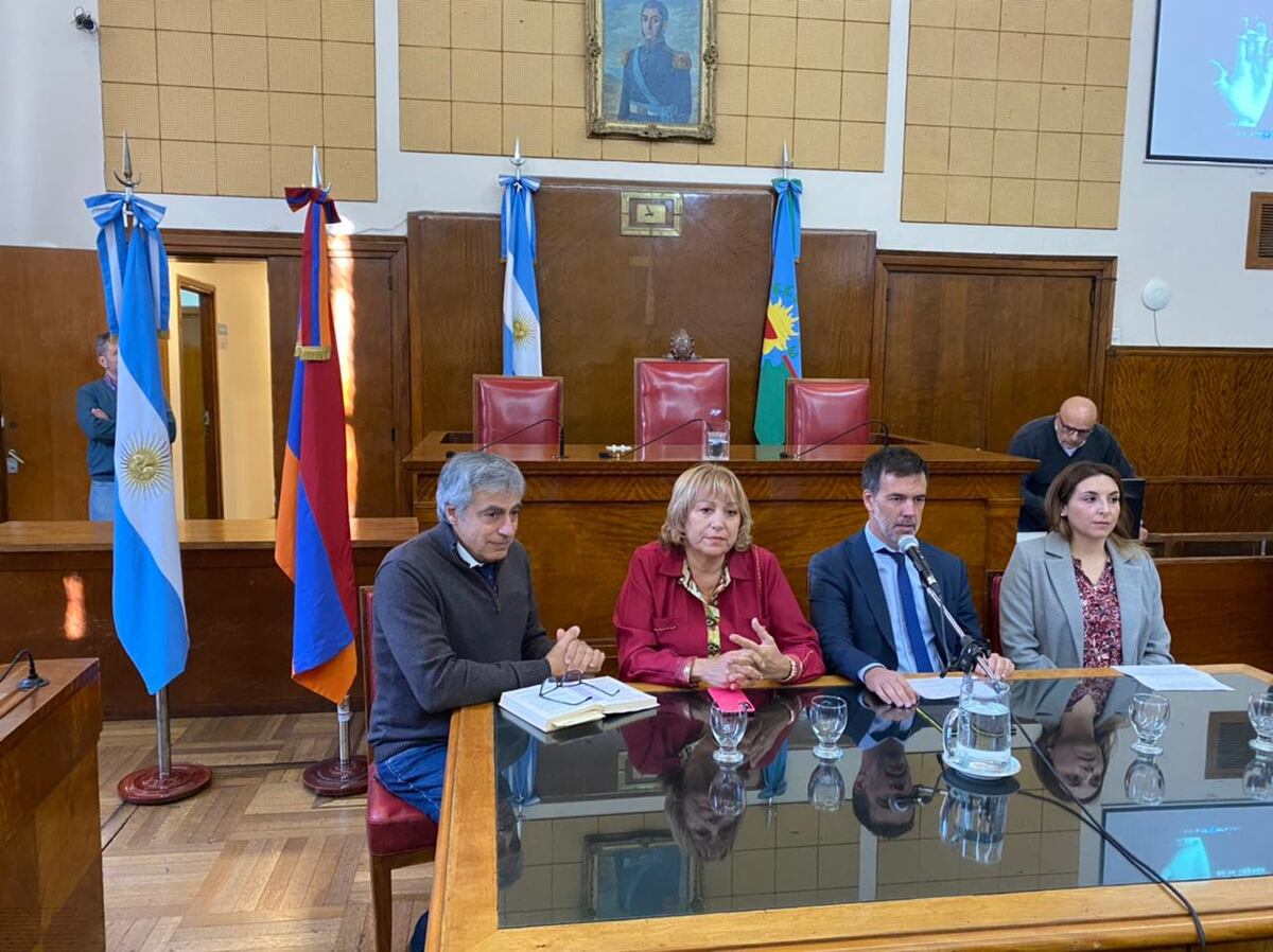 Se conmemoró el 107º aniversario del inicio del Genocidio Armenio