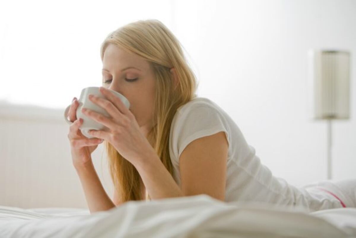 ¿Quedarse a desayunar luego de tener relaciones casuales? El debate que es tendencia en las redes