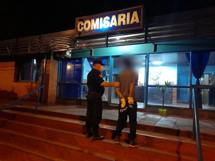 Joven terminó detenido en Aristóbulo del Valle.