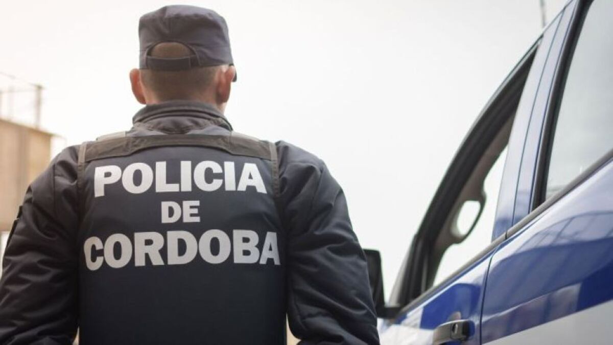 Otro más: detuvieron a un policía por vender armas ilegales en Córdoba