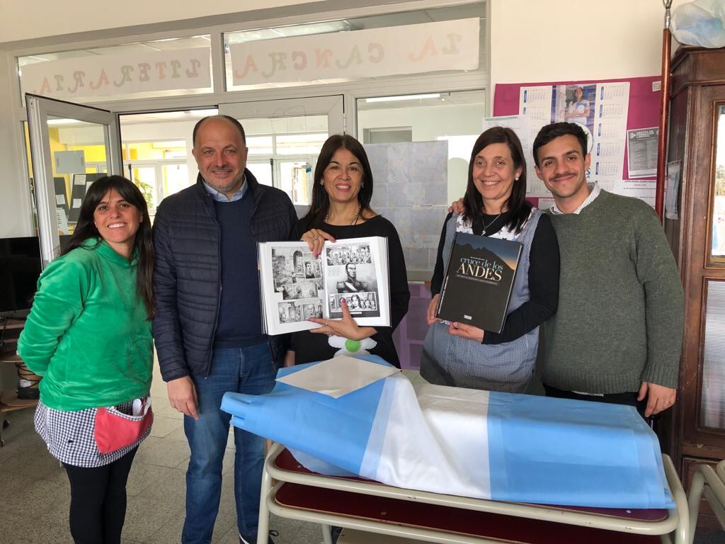 Garate visitó la Escuela Secundaria Nº 9