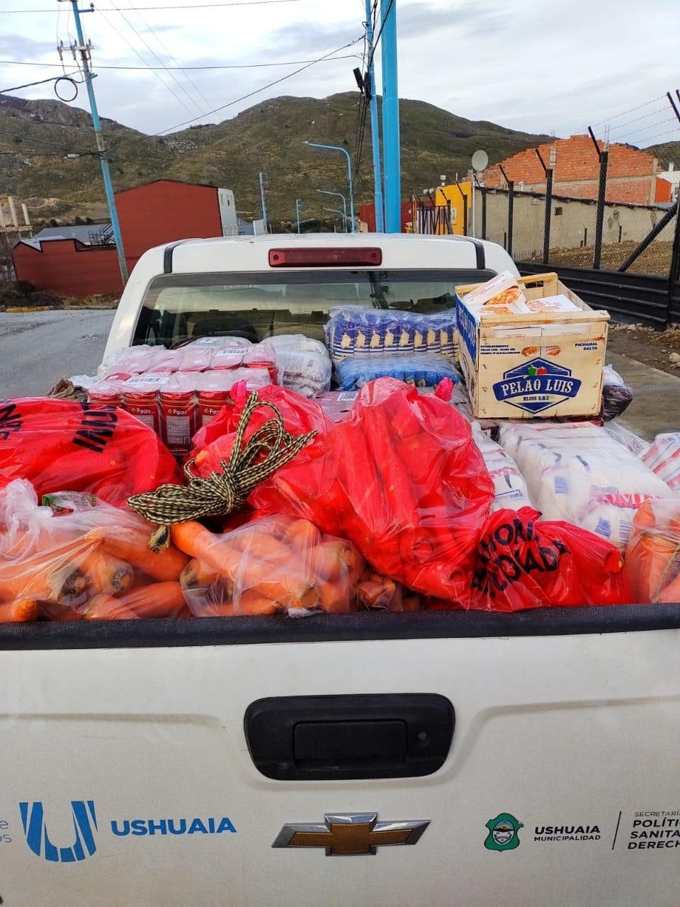 En un trabajo articulado entre el Municipio y el Consejo Social de Emergencia se entregaron insumos en comedores, copas de leche y ollas populares.