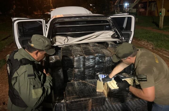 Secuestran contrabando de marihuana en Puerto Piray.