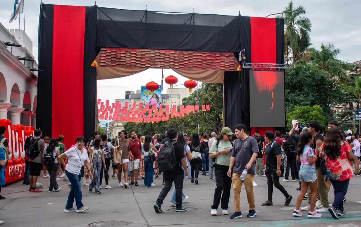 El público colmó el predio del Cabildo por la convocatoria del Ministerio de Cultura y Turismo provincial. Allí las familias jujeñas vivieron una intensa jornada de integración con la cultura china.