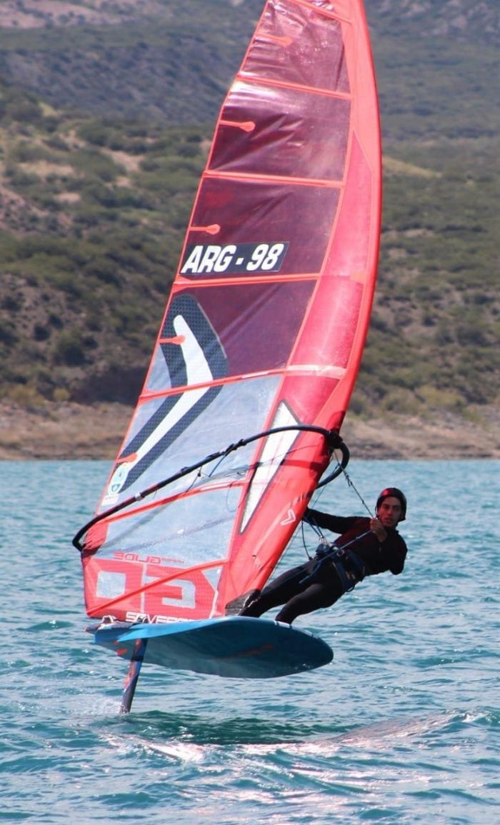 El windsurfista mendocino Juan Ignacio Caleau competirá en los Juegos Sudamericanos de Playa en Colombia.