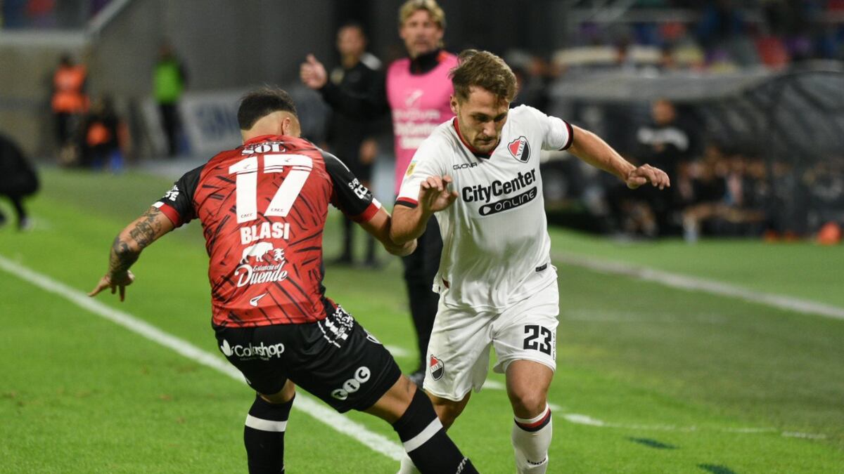 Central Córdoba sorprendió a Newell’s y lo derrotó en un partido lleno de imprecisiones rojinegras
