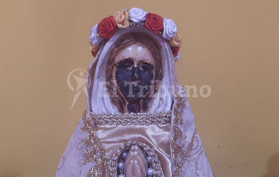 Según la familia propietaria, la Virgen lloró desde el 2017 un total de 65 veces.