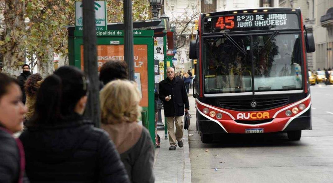 Las líneas 45, 70 y 72 se ven afectadas por las obras al noroeste de Córdoba. (Pedro Castillo)