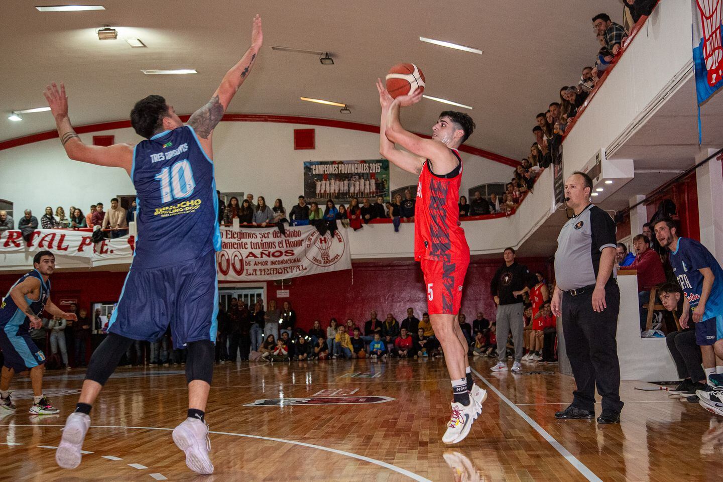 Oficial de Básquet de Tres Arroyos: Huracán finalista