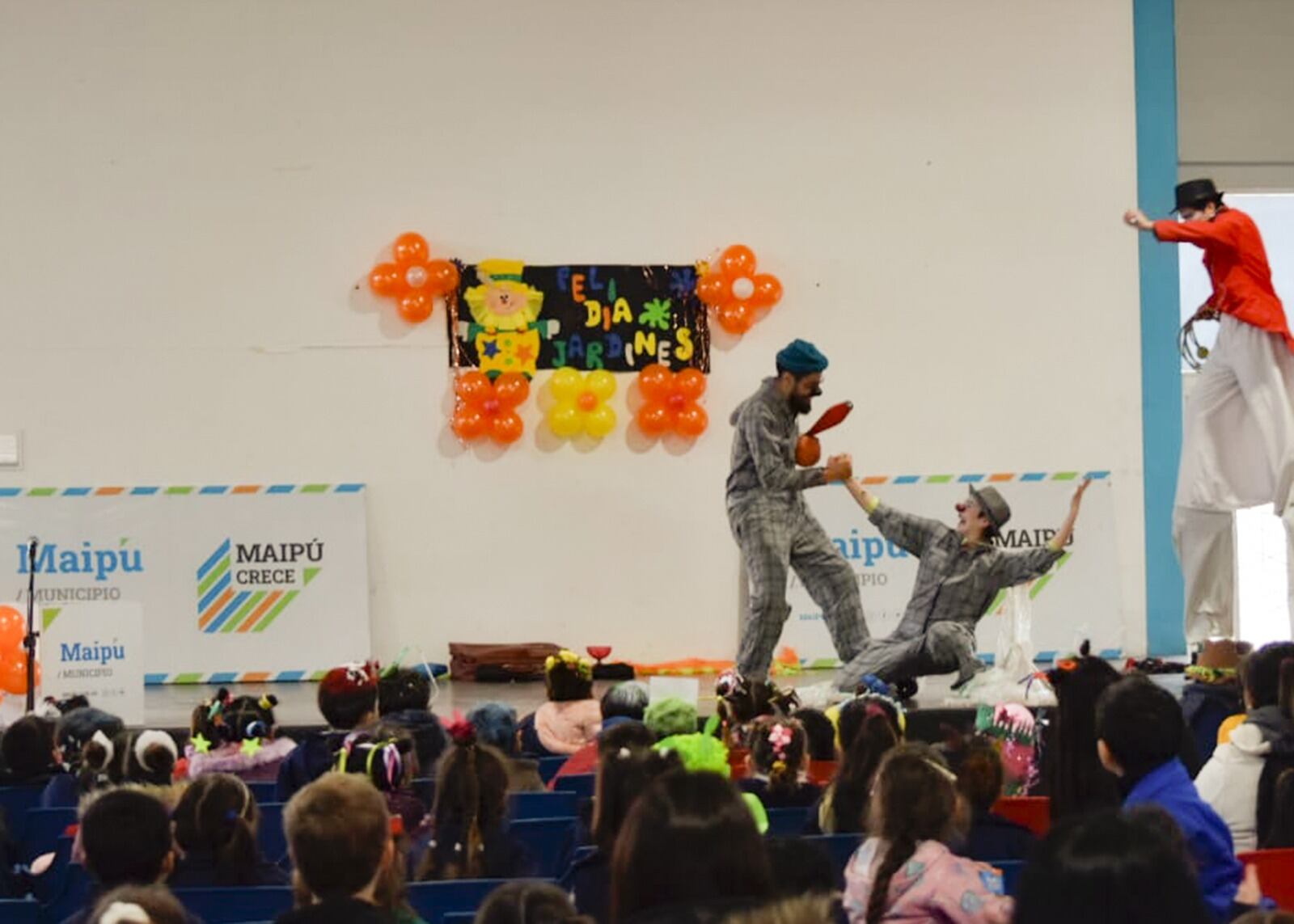 Teatro y actividades lúdicas para celebrar el Día de los Jardines de Infantes en Maipú.