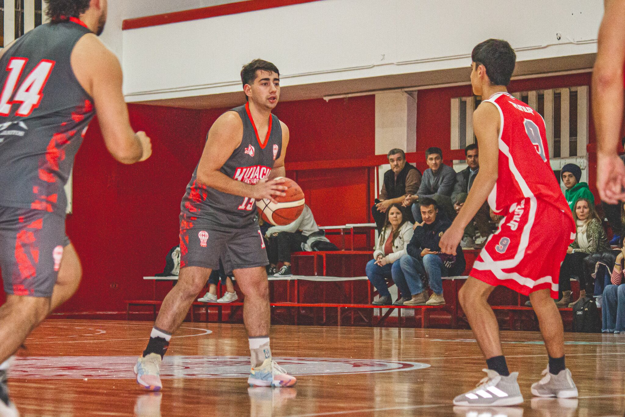 Torneo Oficial de Básquet de Tres Arroyos: Huracán puntero y Club de Pelota le ganó a Costa Sud en cinco suplementarios